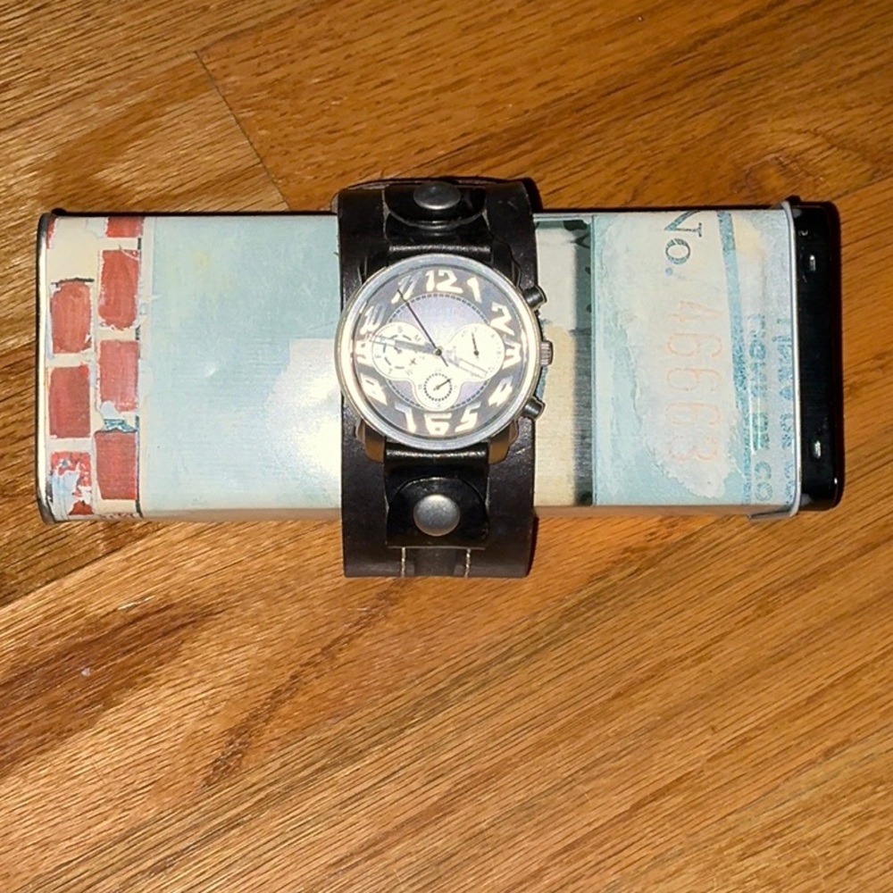 Fossil Watch Men JR-9368 Silver Tone Brown Dial Leather Cuff Band